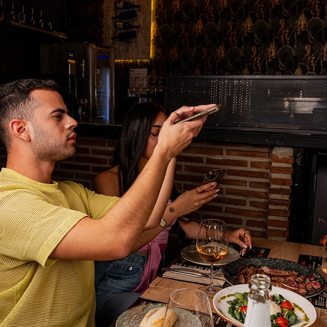 vacko grill restaurante marbella contacto