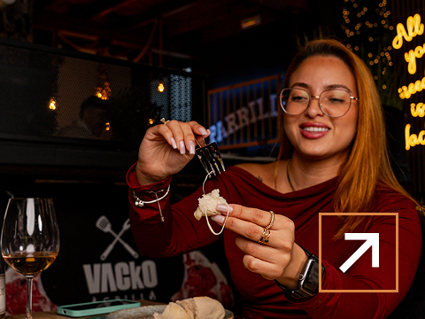 vacko grill restaurante marbella intro contacto